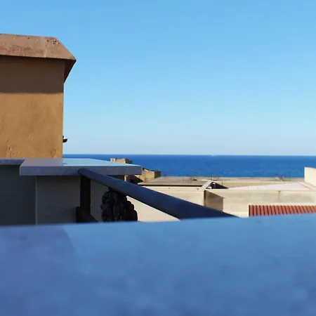 Via Siracusa 5 * كاستيلاّماري ديل غو