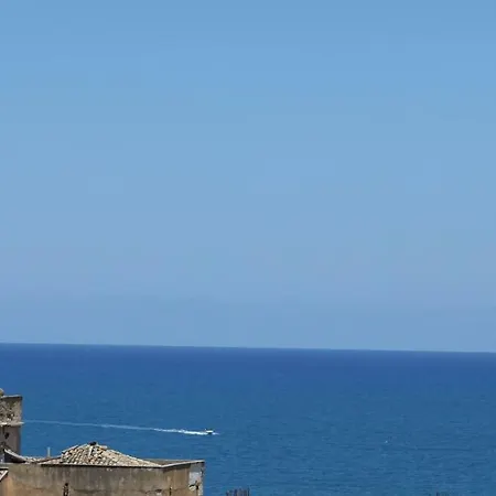بيت ضيافة Via Siracusa 5